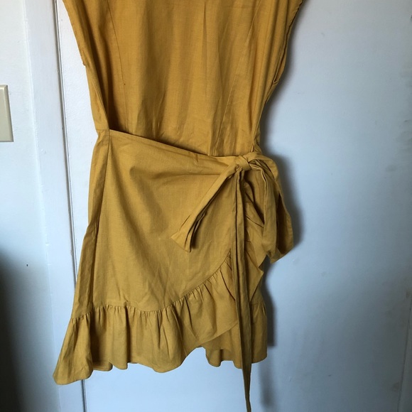 Dress - Picture 2 of 3